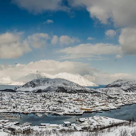 Pa Hjornet Gjestehus Skjervoy ภายนอก รูปภาพ